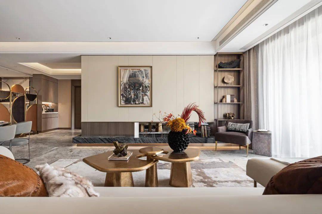 �人��լ�ġ�����������������һ�ر��ۺ���