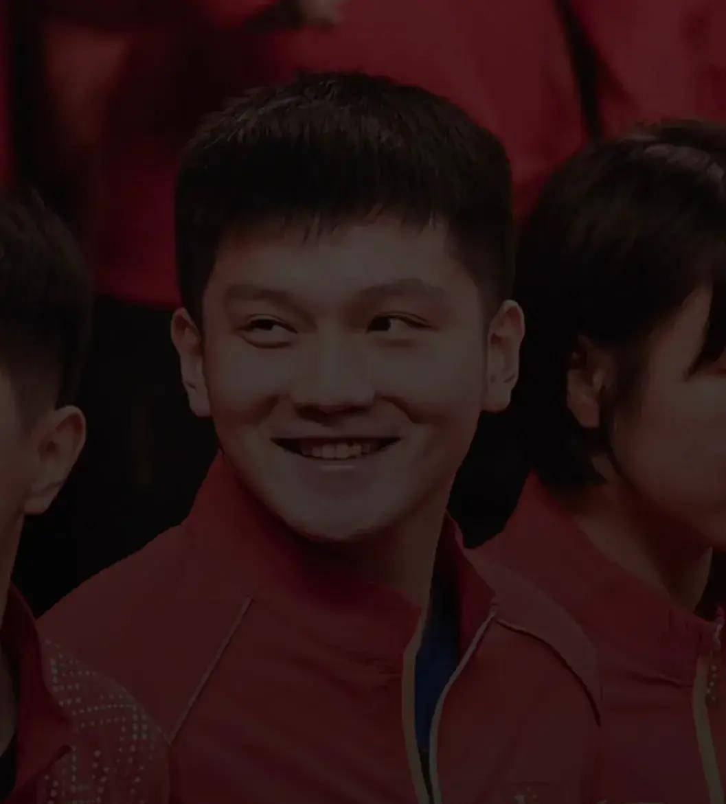 "王者"樊振东:皇冠还在,王未易主,你是在球台前不落没
