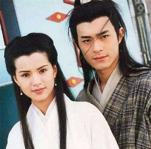 光亮教左使杨逍：杨过和小龙女的孙子，完美继承杨过的绝世武功