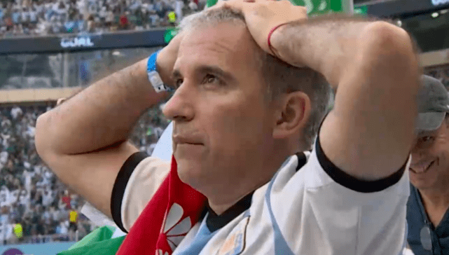 大冷！夺冠热门阿根廷输了，梅西痛苦表情包，“惨案队”大翻身