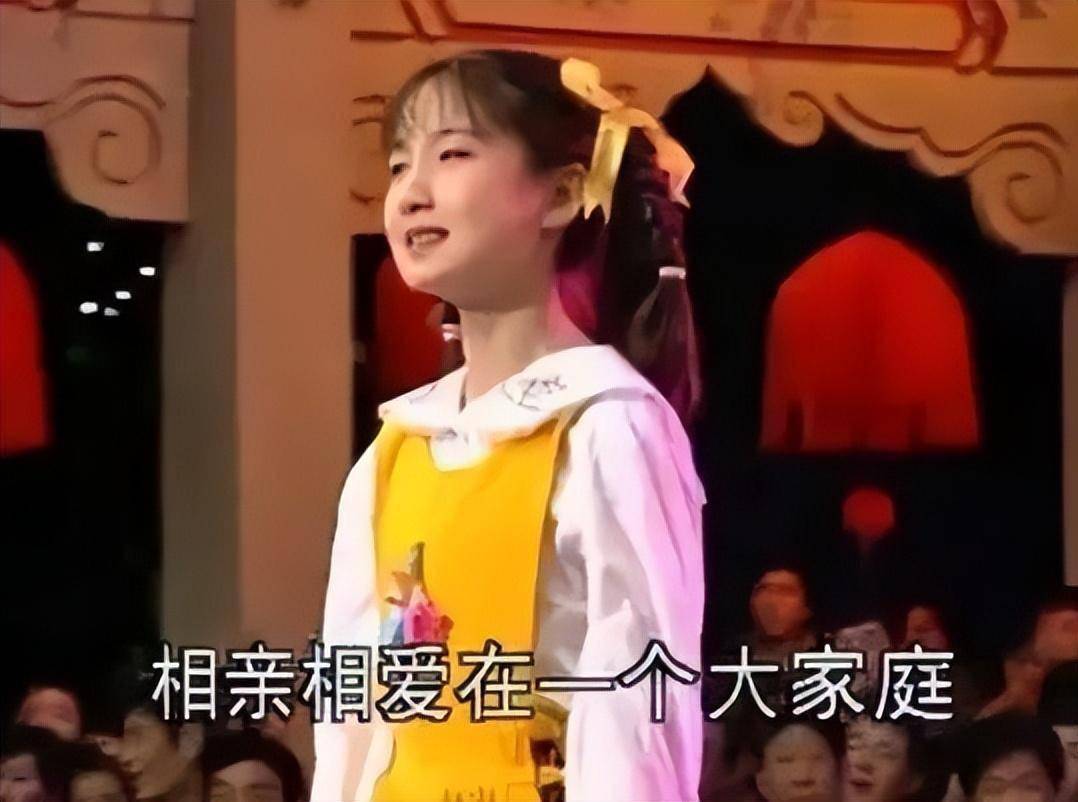 “玻璃美人”蒋小涵：嫁圈外老公，36岁才做妈妈，完美的贤妻良母  初二作文 第7张