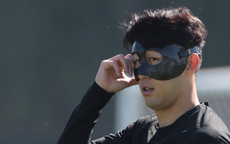 韩国队主教练确认：孙兴慜可戴面具出战，但仍存风险