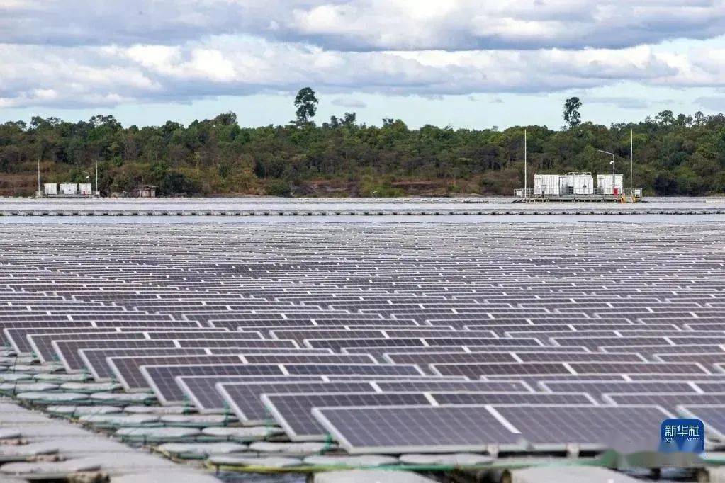 中泰两国联合修建泰国最大的浮体光伏项目，造福泰国千家万户