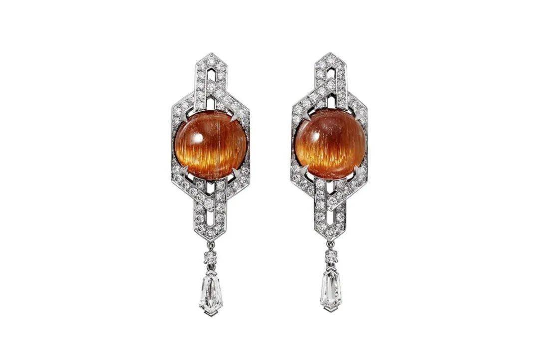 �������𣿾�Ȼ�е��ں�����ñ�ʯ�����죡