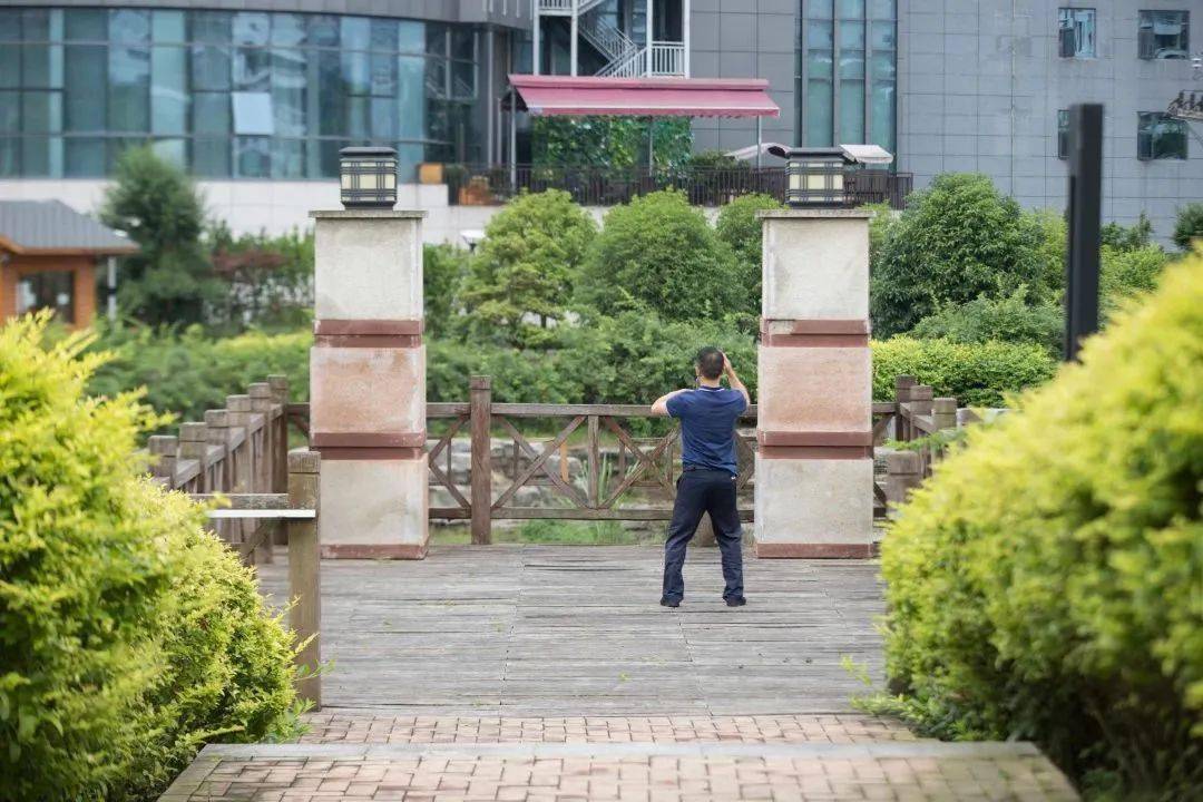 米乐 M6万山掀起全民健身热(图2)