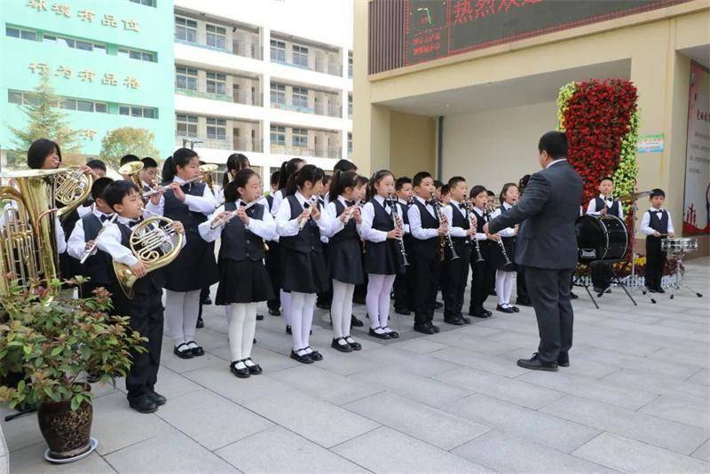 陕师大与西安浐灞生态区共建教师开展培训中心