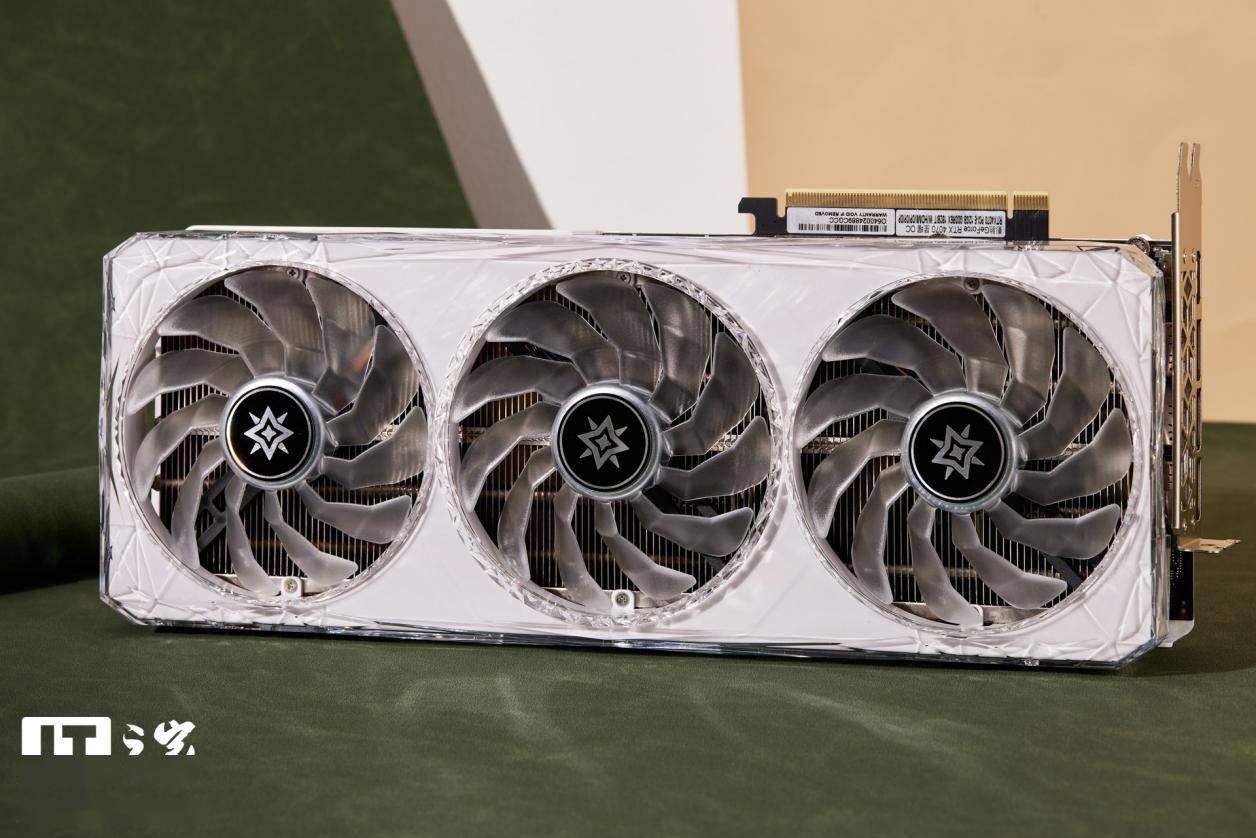 影驰 GeForce RTX 4070 星曜 OC 评测：首发新卡中的性能王者