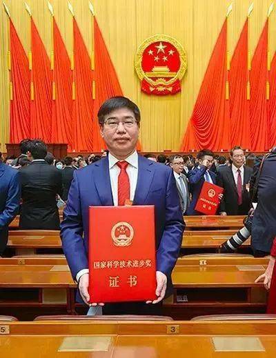 中国海洋大学食品科学与工程学院院长薛长湖EMC易倍体育 易倍EMC教授：深耕海洋水产加工引领产业技术进步(图1)