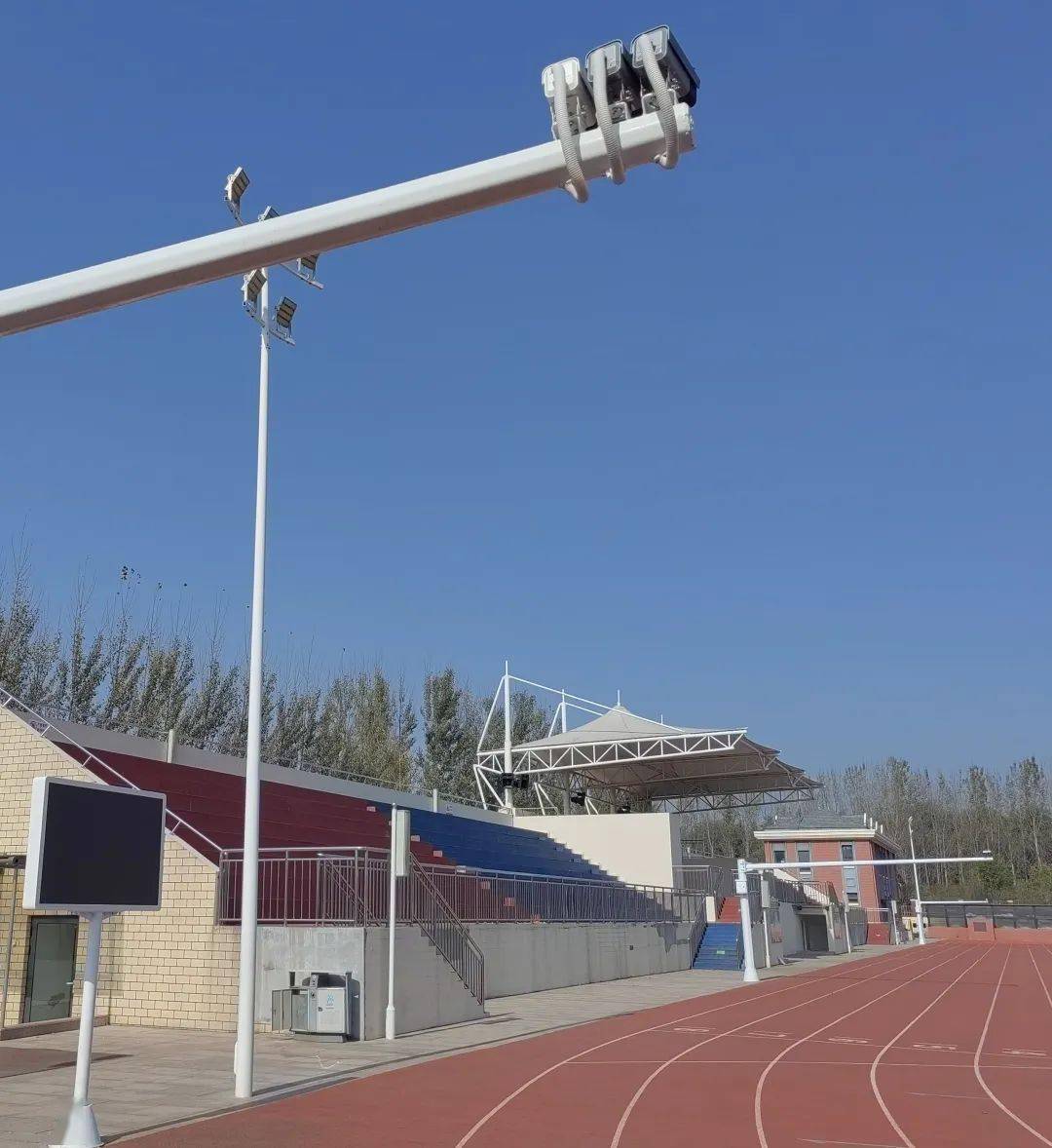 厉害了!莱西这个学校的体育课有了“AI”老师 厉害了!莱西这个学校的体育课有了“AI”老师