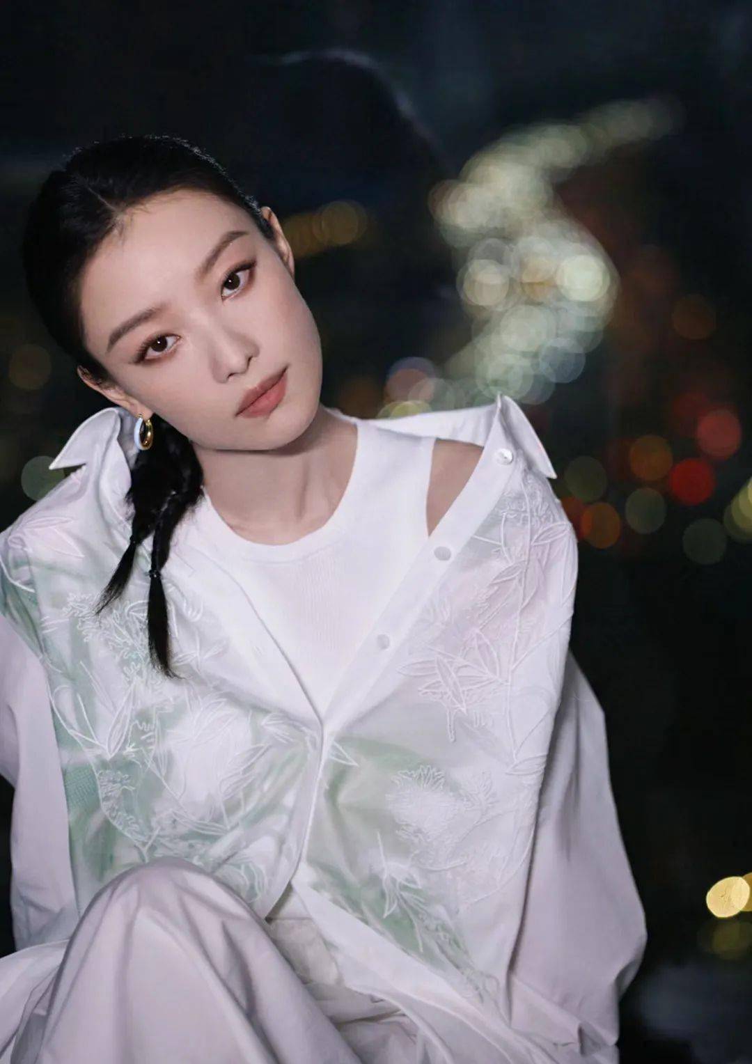 越來越流行的新中式穿搭，這樣穿太時髦了