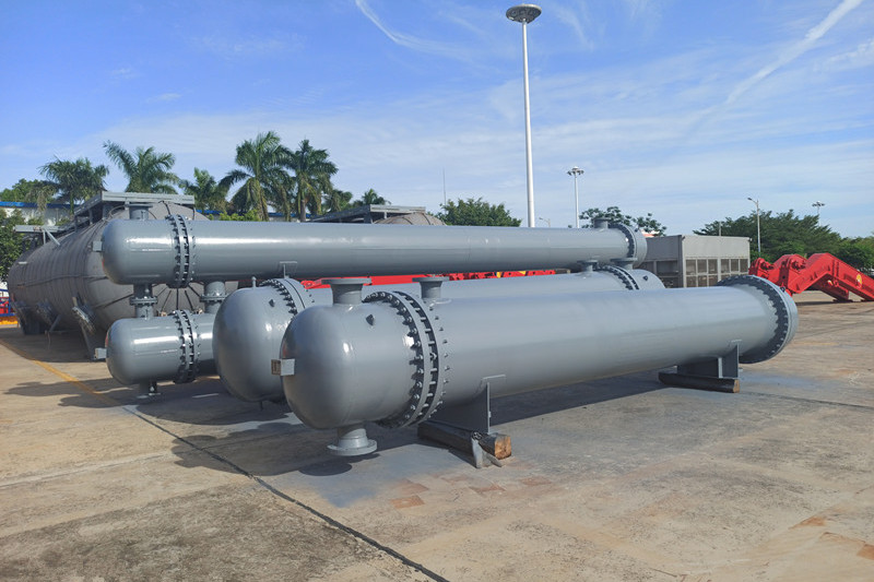 管壳式浮头换热器生产完成了