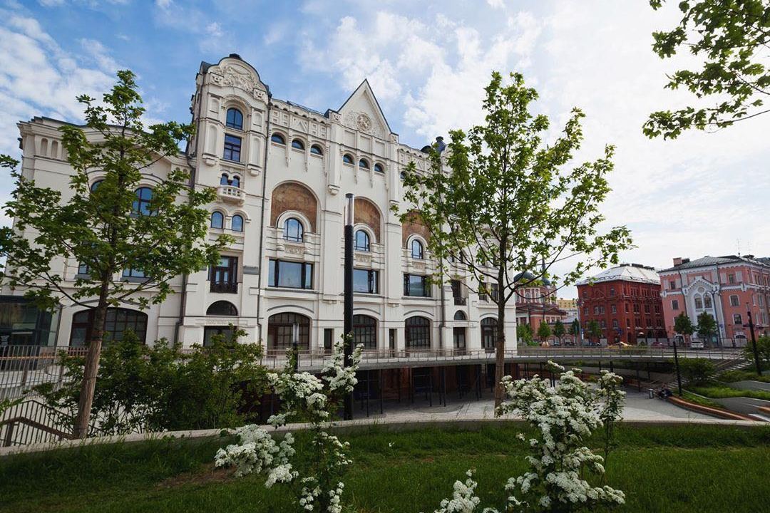 疫情下的圣彼得堡彼得大帝理工大学出现两只小可爱