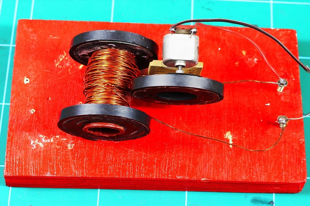 利用磁铁制作电磁线圈发电器科学新项目