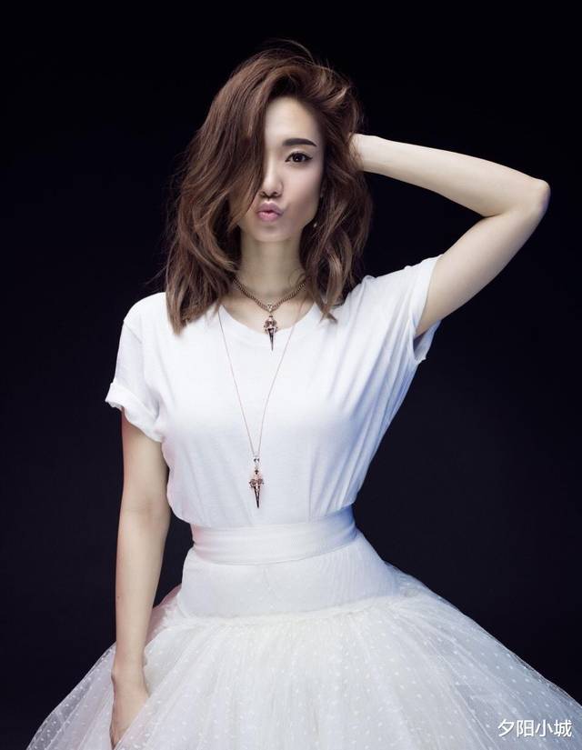 王君馨:能打会跳又性感的tvb女星,却用了九年时间才红