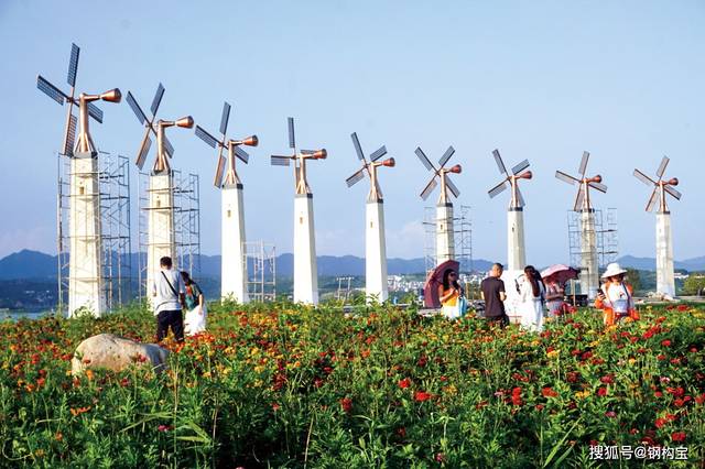 郧阳同心广场公园位于郧阳区天马大道中华水园(水文化创意园)核心区