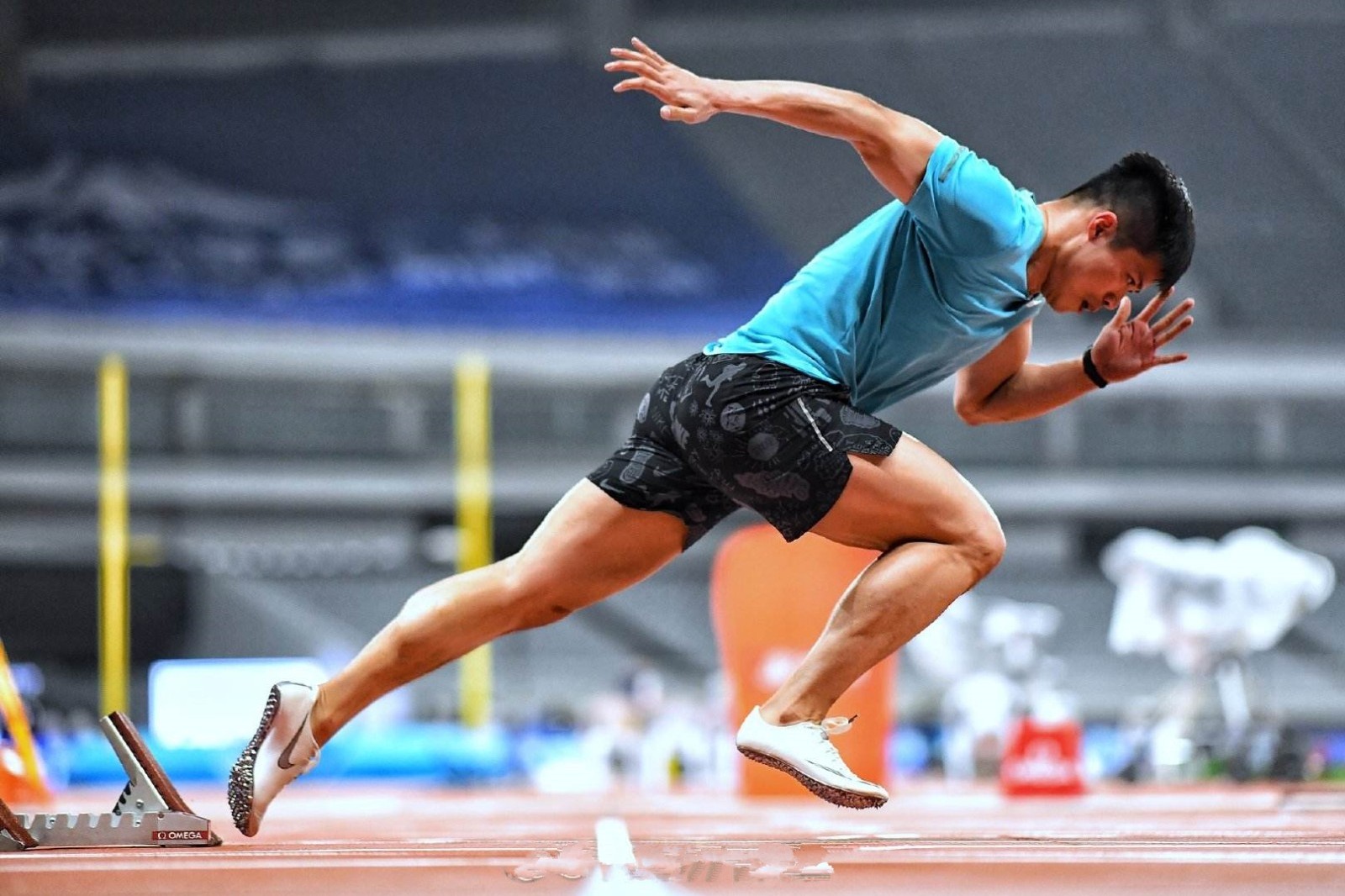 3000米体能测试,苏炳添跑不赢姚明,李永波曾豪言国羽12分钟足够