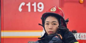 了不得！这个姑娘是全上海唯一的女消防员，就在这儿→