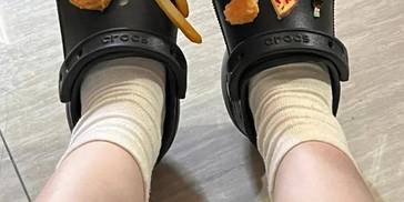 小红书女孩，正在集体加入“洞门”