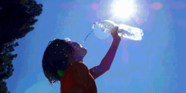 狐大医·读新闻 | 夏天洗冷水澡，降温效果更好吗？