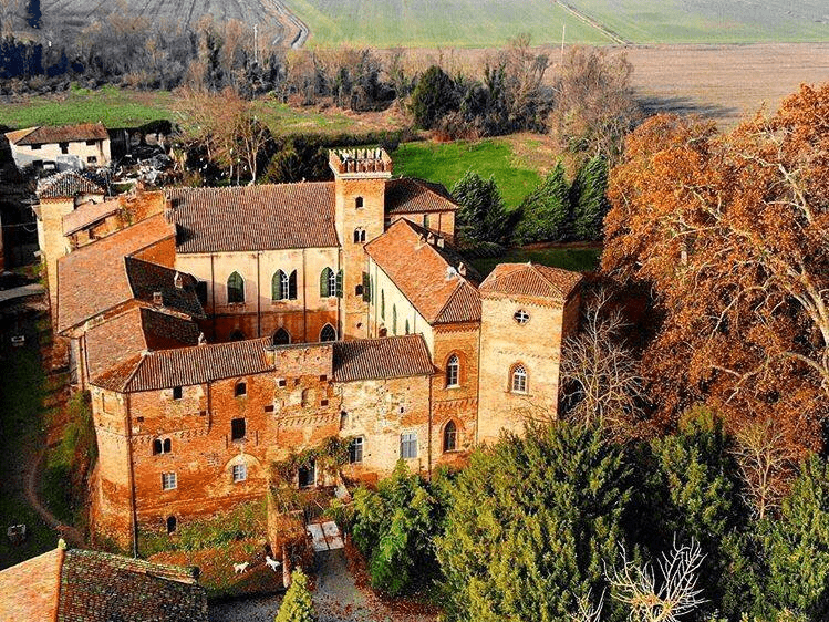 意大利古堡代代相传女子讲述鲜为人知生活趣事