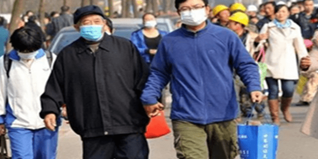 春节期间，家里老人如何做好防护？