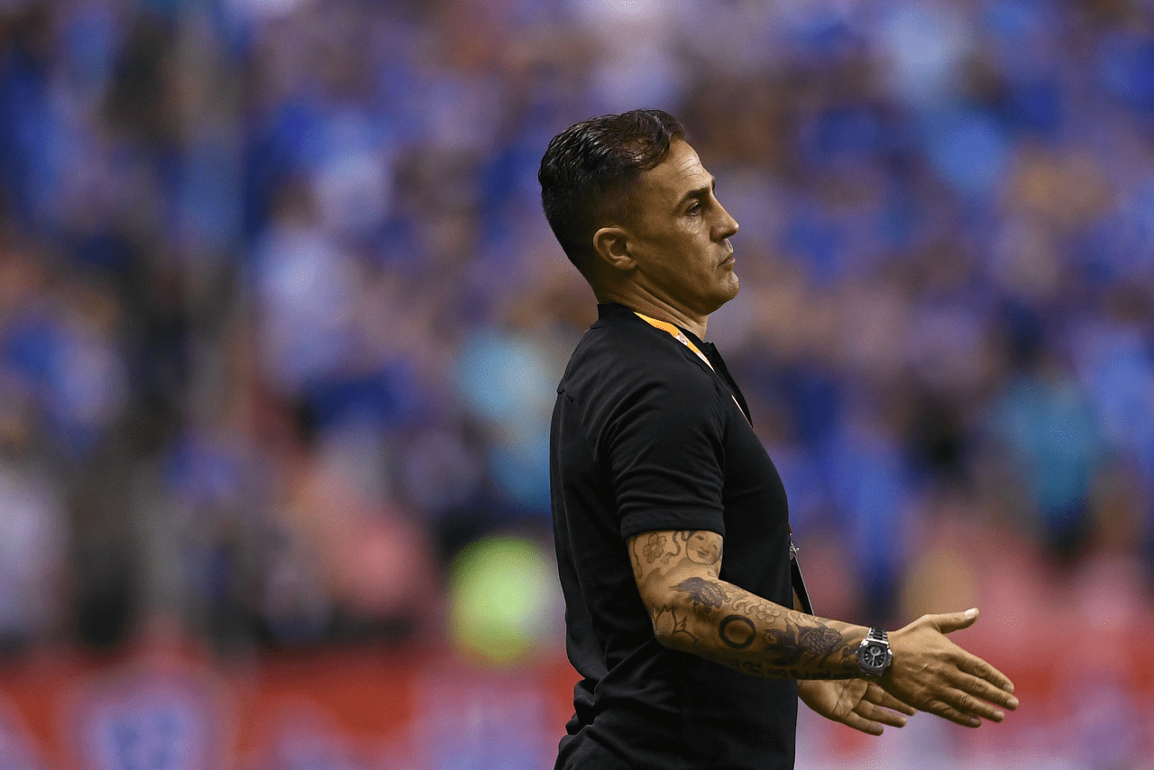 二进宫的巨星们舍瓦卡卡殊途同归小法费尽心机却迎来无言结局