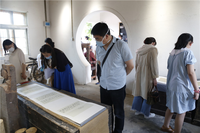 饮真茹强蓄素守中02王乐天书法册页展在南塘民府举办为期三天