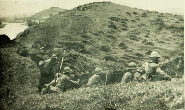 原创血战对崮山抗日部队只剩14人砸毁武器后集体跳下悬崖