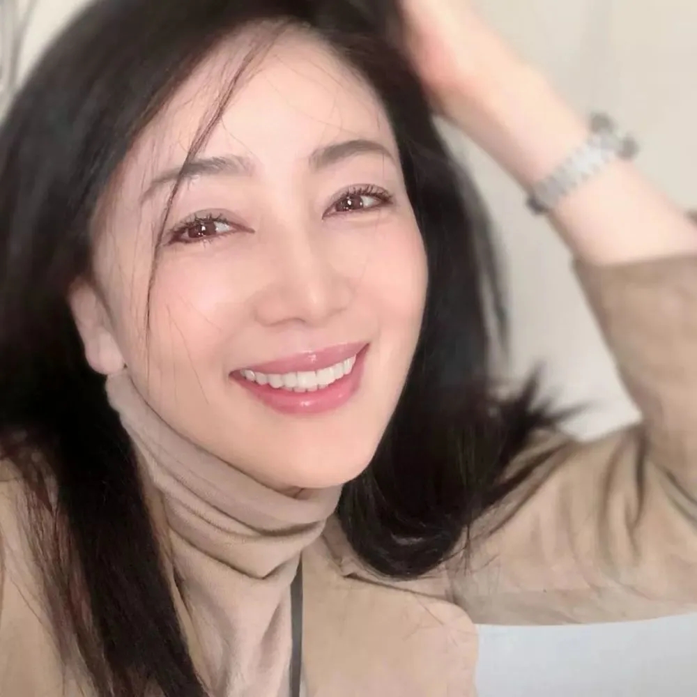 50多岁的女人该是什么状态?看看这位日本女性