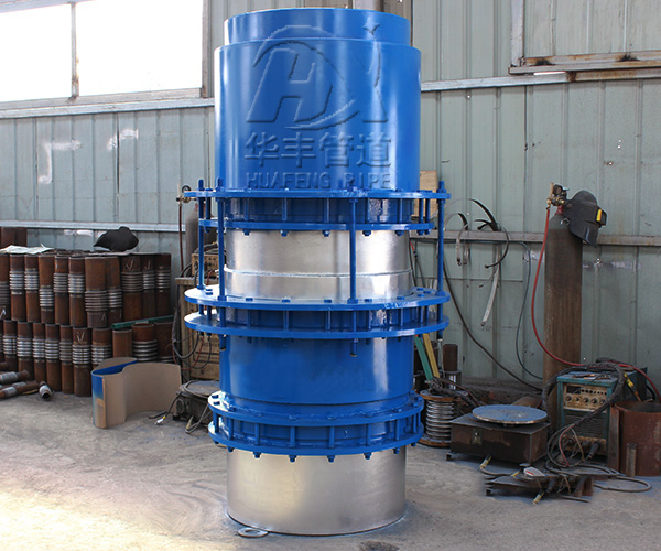 双向无推力套筒补偿器在管道转弯处必须安装固定支架