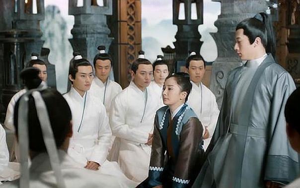 三生三世白浅与子阑一起拜师为何折颜主动要求让白浅做师弟
