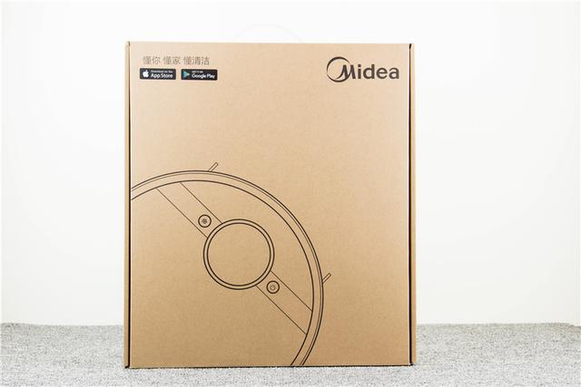 美的m7的外包装采用了环保纸盒包装,外包装除了扫地机器人外观外,特别