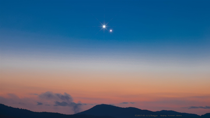 此时太阳系中距离太阳最近的两颗行星水星和金星会在西北方的低空中