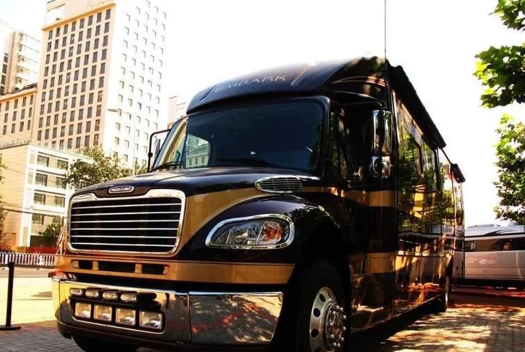 成龙的房车全球仅此一辆!加次油一月工资没了,内饰奢华似皇宫