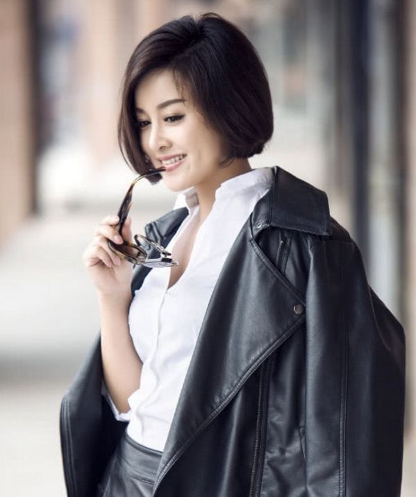 她曾出演过《还珠格格》,如今成公司老板,低调又幸福_刘芳毓