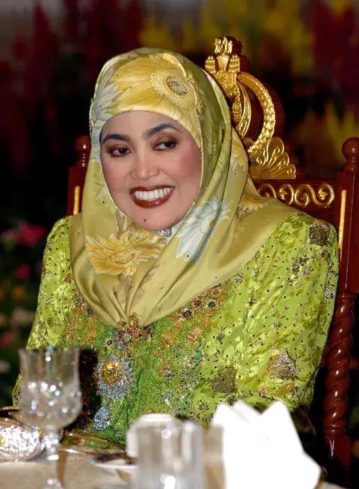 那些能与泰国王室媲美的文莱王室珠宝