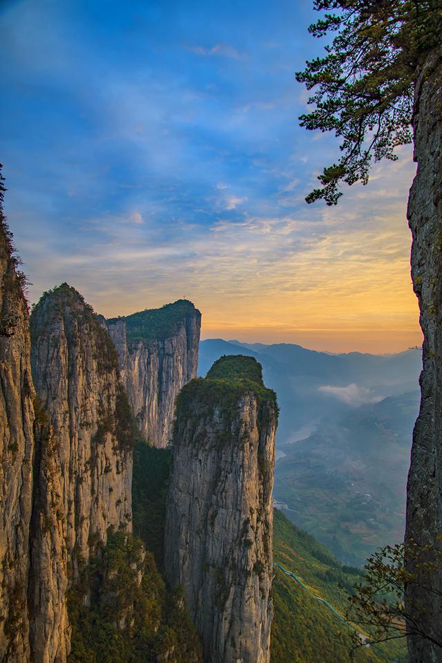 喀斯特地貌"天然博物馆"---恩施大峡谷