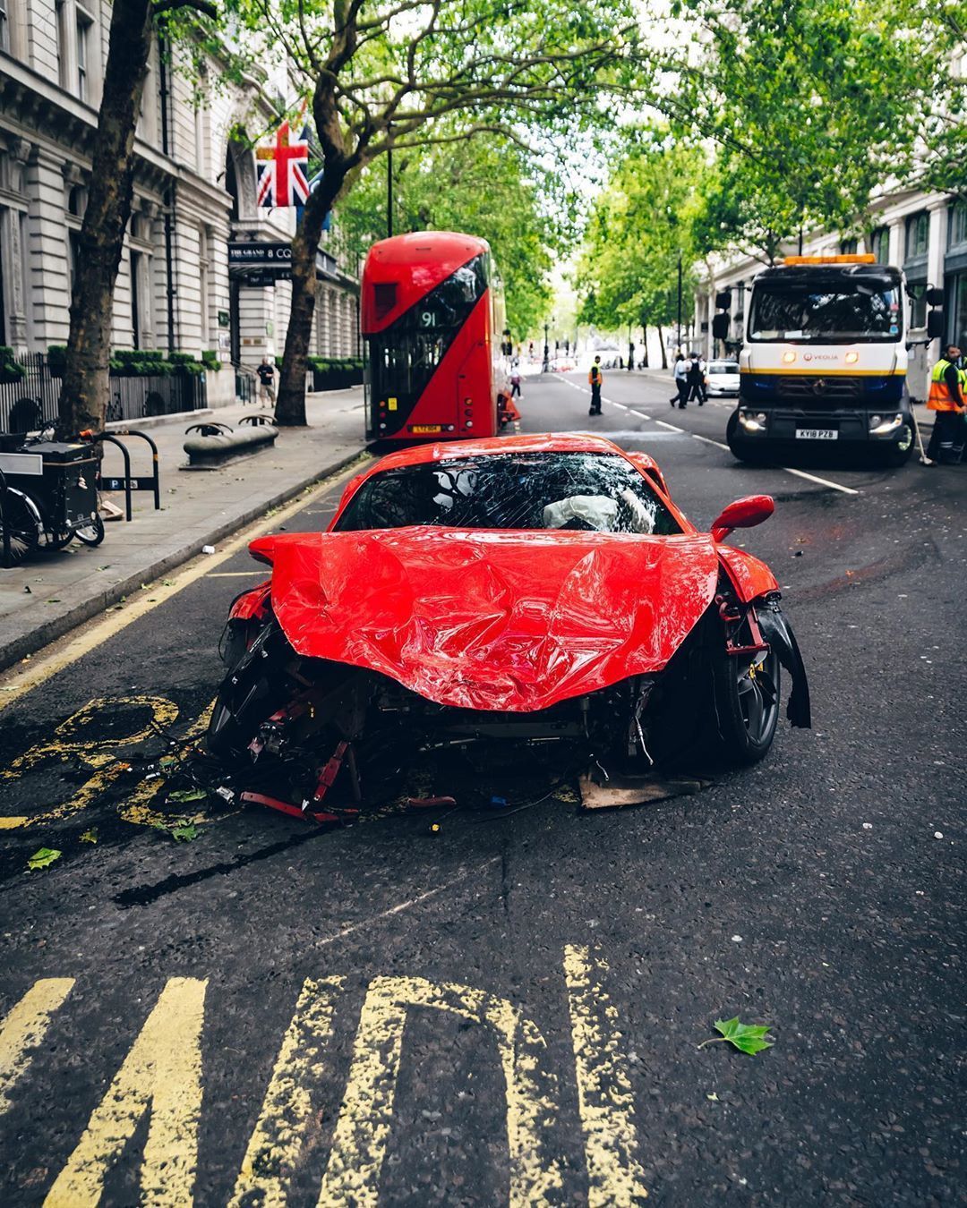 北京超跑车祸父亲人大图片