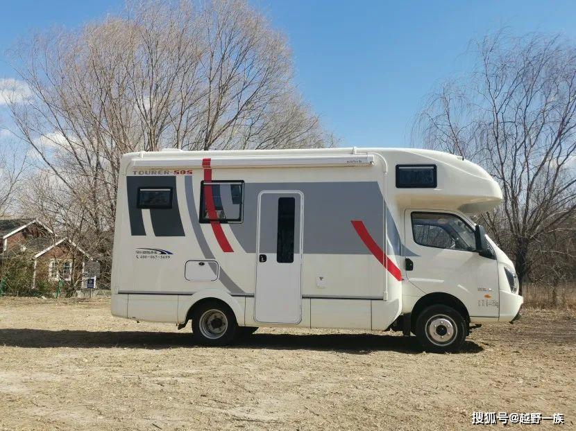 3深圳四驅締途c型房車