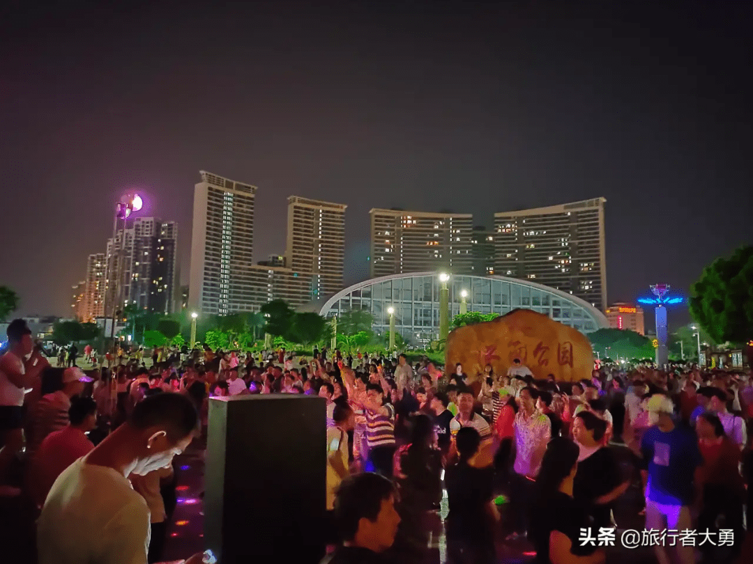 合肥 夜场招聘 董经理_合肥酒吧夜场歌手招聘_合肥夜场招聘