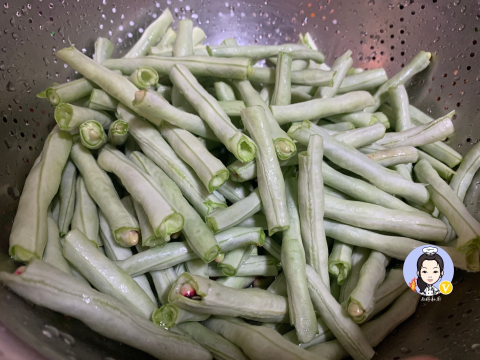 这是我最喜欢的减肥汤,每天坚持吃一碗,不到15天,衣服穿回s码_豇豆