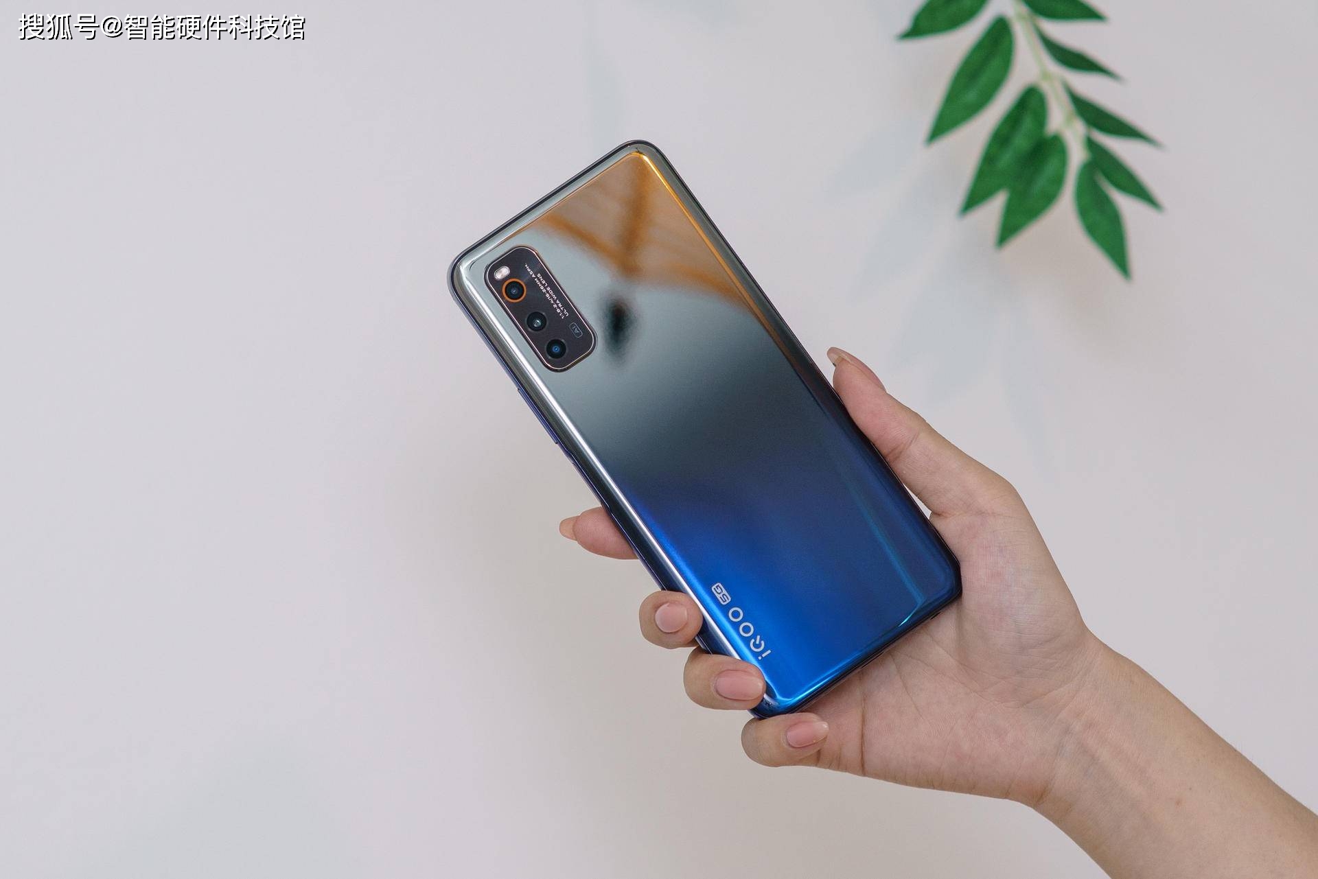 iqoo neo3美图来袭,从"出生"开始就大胆挑战极限,够强吗?_手机