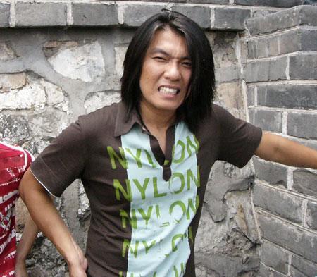 沧桑的阿杜曾是建筑工头31岁成亚洲歌圣今46岁胖到认不出