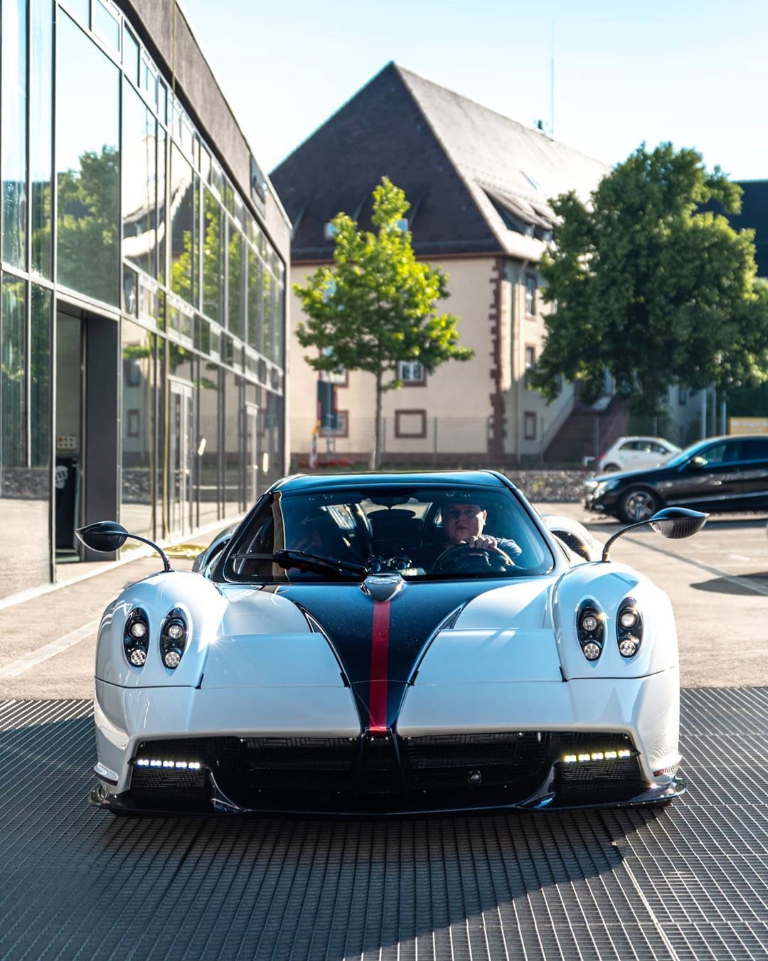 帕加尼huayra roadster 轮上敞篷艺术品_搜狐汽车_搜狐网