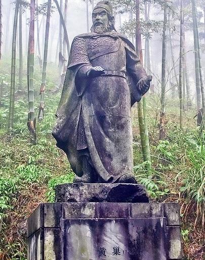 长安之后大肆迫害唐朝宗室以及官员,内库烧为锦绣灰,天街踏尽公卿骨