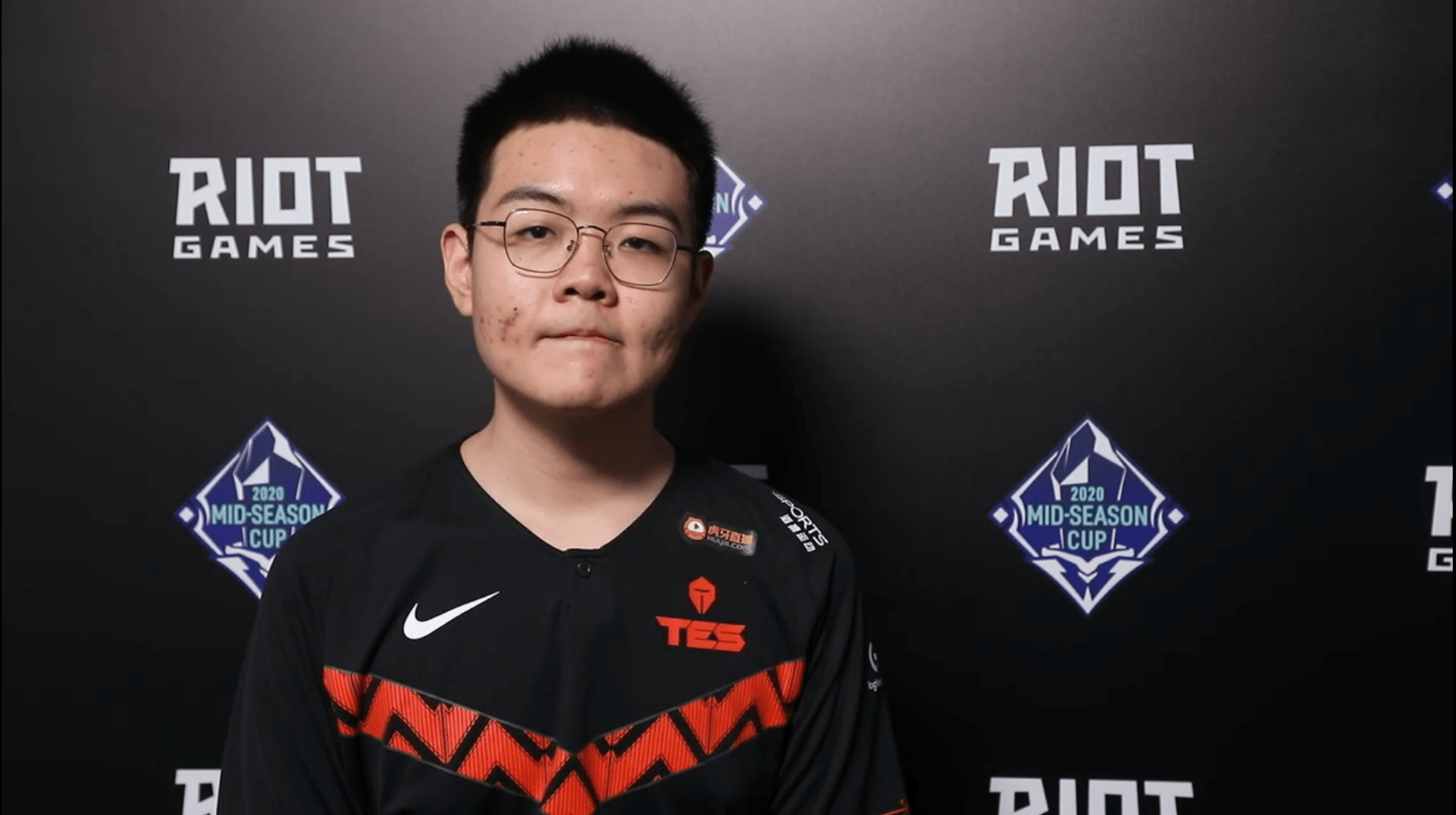 lpl上单的未来?tes369,永远怀着一颗学徒的心