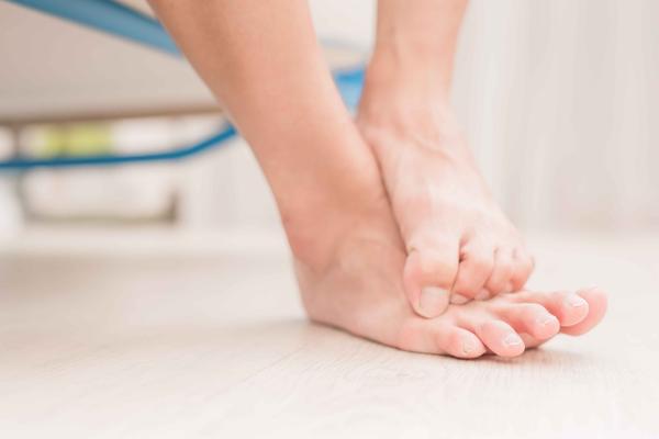 原创
脚气让人饱受其苦,提醒:治疗脚气有妙招,这几个小方法可以一试