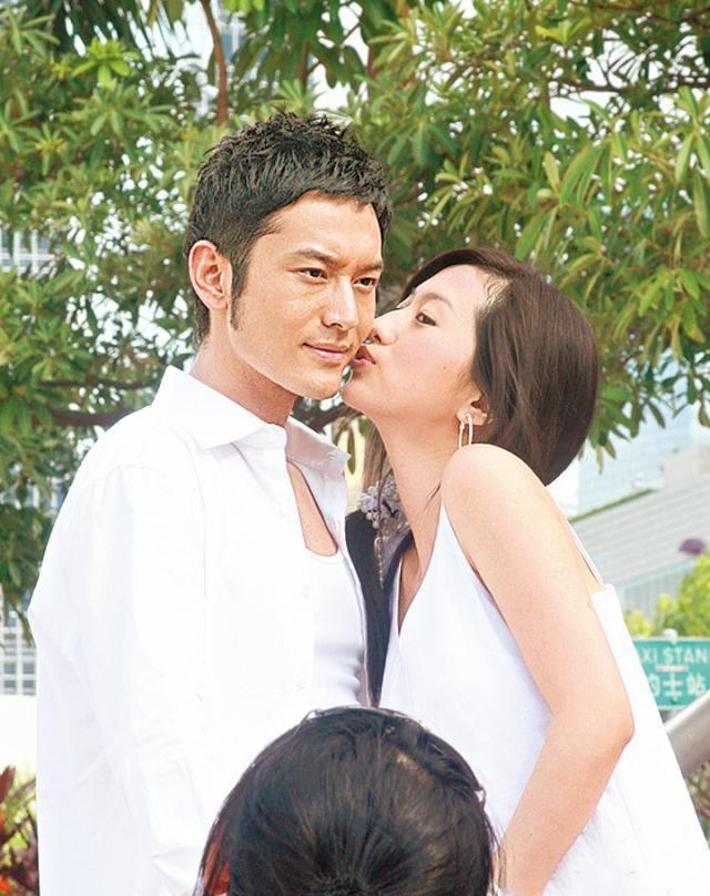 郭富城前任女友罕有现身,退圈11年仍青春似少女,约会百亿富二代