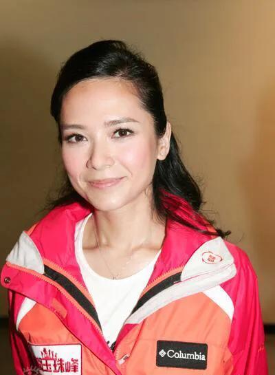 "香港荡花"郭羡妮:因做小三名誉扫地,后来嫁给老实人?