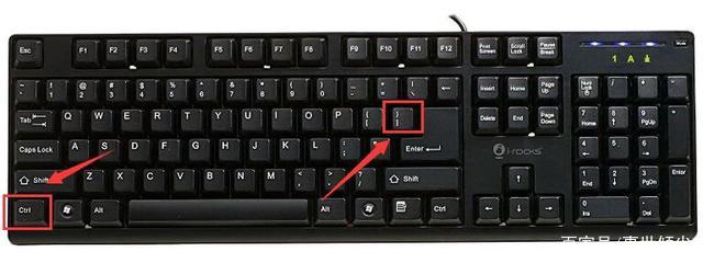 反之,如果我们按住键盘上的ctrl和【这两个键,按一下字号就会减